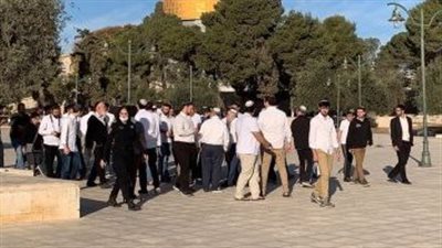 مستوطنون إسرائيليون يقتحمون الأقصى 