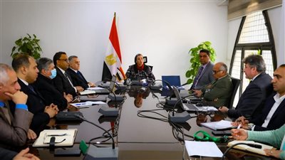 وزيرة البيئة تبحث مستجدات مشروع لتحويل المخلفات لطاقة كهربية بالجيزة 