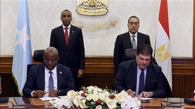 رئيسا وزراء مصر والصومال يشهدان توقيع مذكرة تفاهم لتعزيز التعاون في المجال الإعلامي