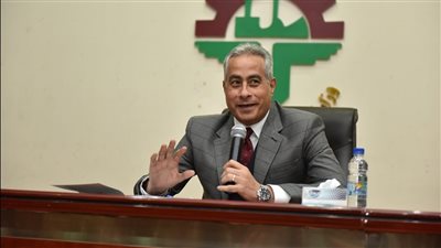 وزير القوى العاملة يشهد حلف 