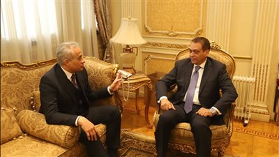 وزير القوى العاملة يلتقي وزير شؤون المجالس النيابية 