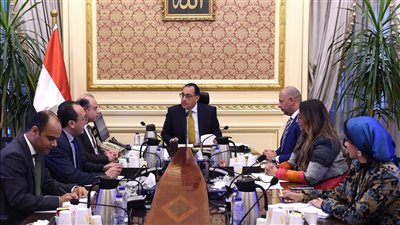 رئيس الوزراء يتابع مع رئيسي 