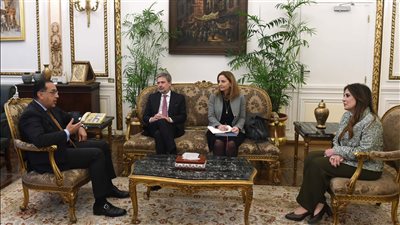 رئيس الوزراء يلتقي السفير الإيطالي بمصر لاستعراض عدد من مجالات التعاون الجديدة المقترحة