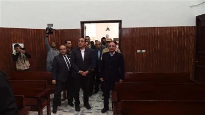 رئيس الوزراء يتفقد محكمة شمال سيناء الابتدائية بالعريش 