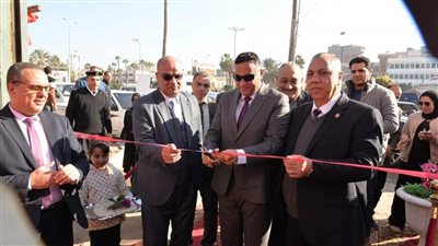 بالصور.. محافظ الدقهلية يفتتح المعرض الرئيسي 