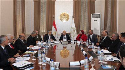 وزير التربية والتعليم يعقد اجتماعًا لمناقشة تفعيل مجموعات الدعم 