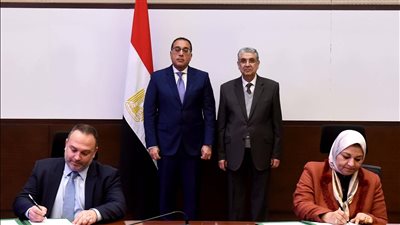 مدبولي يشهد توقيع عقدى تقديم خدمات استشارية فى قطاع الكهرباء والطاقة الجديدة والمتجددة