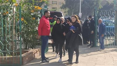 أصعب لحظات ريم البارودي.. انهيار ودفن أغلى إنسان