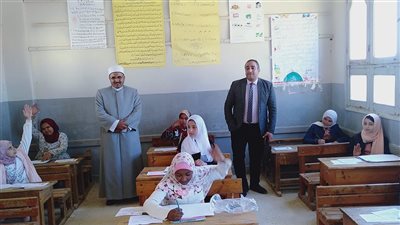 رئيس الأزهر بالسويس يواصل متابعة إمتحانات الشهادتين الإبتدائية والإعدادية