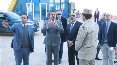 وزير الصحة يتفقد مستشفى التأمين الصحي بالعاصمة الإدارية الجديدة 