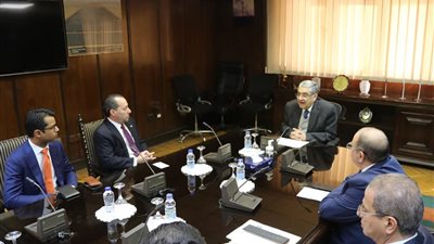 وزير الكهرباء يلتقى بالقائم بأعمال سفير الولايات المتحدة الأمريكية لدى جمهورية مصر العربية