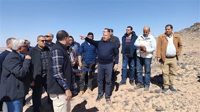 وزير النقل يتفقد مواقع العمل بالخط الثاني للقطار الكهربائي السريع 