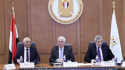 وزير التعليم العالي يرأس اجتماع المجلس الأعلى للجامعات بمقر الوزارة بالعاصمة الإدارية الجديدة