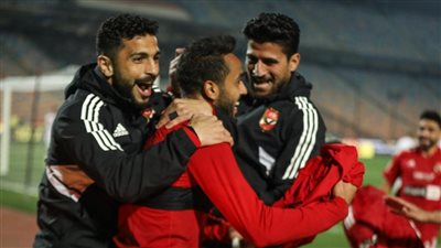 القاهرة حمراء.. نسر الأهلي يعتلي الزمالك بثلاثية ويبتعد بصدارة الدوري