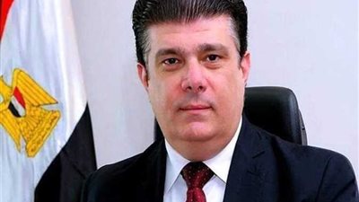 حسين زين مُهنئاً الشرطة المصرية فى عيدهم عيون الوطن الساهرة حفاظاً على أمن جبهته الداخلية