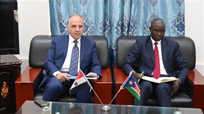 الدكتور سويلم يبحث مع وزيرى الري والاستثمار بجنوب السودان سبل تعزيز التعاون 