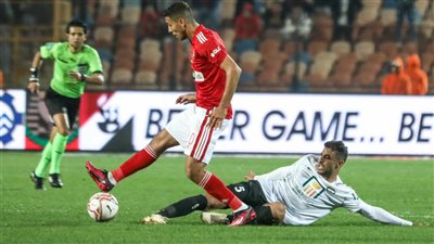 الأهلي يسحب 3 نقاط من البنك ليواصل تربعه على صدارة الدوري