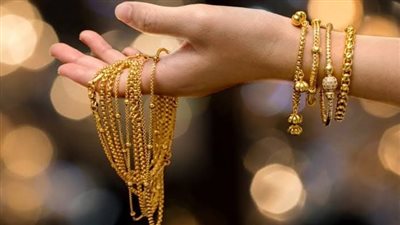 أسعار الذهب والدولار.. تراجع كبير في سوق الصاغة 