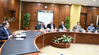 وزير البترول يرأس اجتماع اللجنة العليا لقطاع البترول لمتابعة تنفيذ مشروعات التكرير