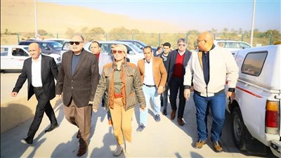 وزيره البيئة تتفقد المحطات الوسيطة بمراكز أبو تيج وديروط ومنفلوط