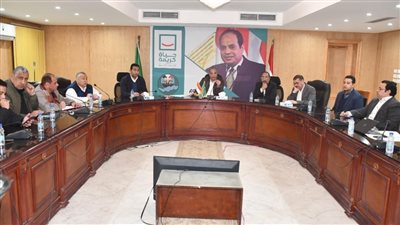 محافظ الفيوم يناقش مع أعضاء مجلسي النواب والشيوخ آليات الارتقاء بكافة الخدمات   