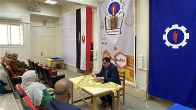 تعليم السويس تناقش الأنشطة خلال إجازة منتصف العام الدراسي