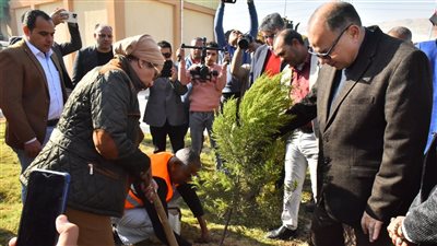 وزيرة  البيئة ومحافظ أسيوط يشاركان في حملة تشجير ضمن مبادرة 100 مليون شجرة 