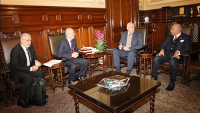 وزير الزراعة يبحث مع رئيس جهاز التجارة الداخلية توسعة نشاط البورصة المصرية