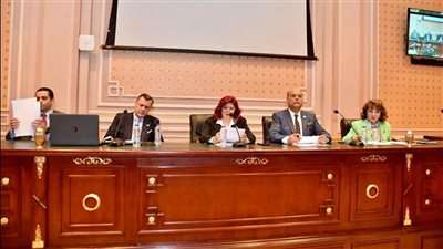 وزير السياحة والآثار يشارك في اجتماع لجنة السياحة والطيران المدني بمجلس النواب