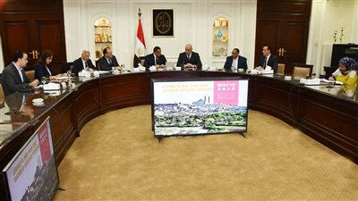 وزيرا الإسكان والتنمية المحلية يستعرضان التحضيرات لاستضافة مصر للمنتدى الحضرى العالمى 