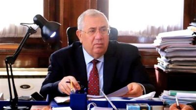 وزير الزراعة يتابع عمليات استكشاف وحصر الأراضي الصحراوية الصالحة للزراعة