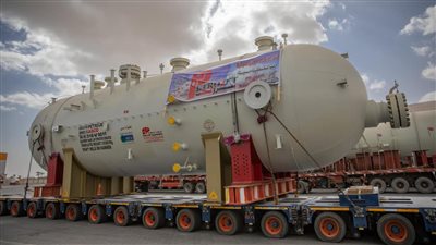 تفاصيل وصول 3 أبراج عملاقة للغاز لـ 