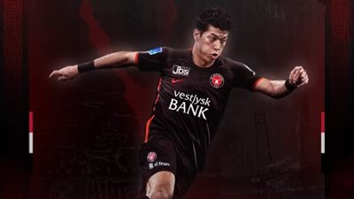 ميتيلاند الدنماركي يكشف عن رقم قميص إمام عاشور