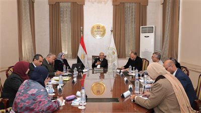  لمناقشة مهام أعمالهم.. وزير التعليم يعقد اجتماعا مع مديرى عموم الإدارات العامة 