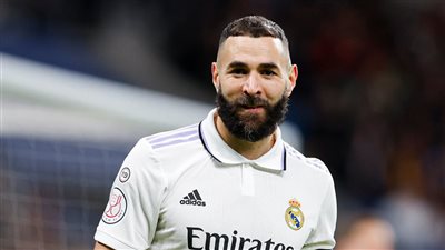 الدوري الإسباني.. بنزيما يقود تشكيل ريال مدريد أمام فالنسيا