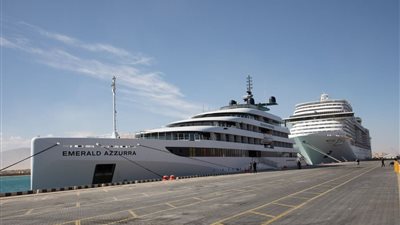 ميناء السخنة يستقبل الآلاف من السائحين على متن ٣ سفن سياحية