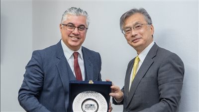 رئيس اقتصادية قناة السويس يستقبل سفير اليابان لبحث ملفات التعاون 