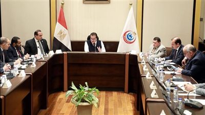 وزير الصحة يشدد على ميكنة وحوكمة الإجراءات الخاصة بمتابعة انتظام عمل العاملين بالمنشآت الصحية