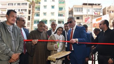 محافظ الفيوم يفتتح معرض 