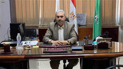 تموين الفيوم ضبط 204 زجاجه مياه غازيه و350 كيس سوبيا 