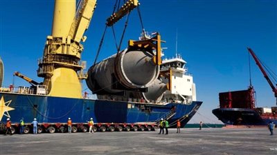 ميناء السويس يستقبل 400 سيارة قادمة من السعودية