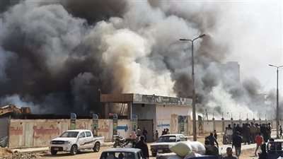 إندلاع حريق ضخم في مصنع بلازا للملابس الجاهزة
