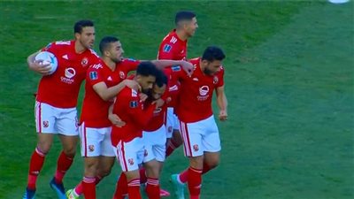 عبد القادر يمنح الأهلي التعادل في الشوط الأول أمام فلامنجو