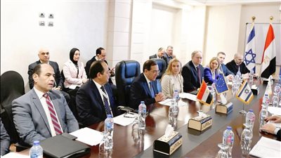 وزير البترول يعقد جلسة مباحثات مع مفوضة الطاقة والمناخ بالاتحاد الأوروبي وإسرائيل