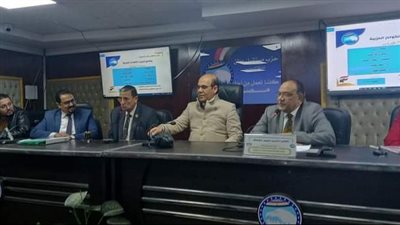 رئيس الهيئة البرلمانية لنواب السويس يشهد برنامج الحزب للتدريب والتثقيف  