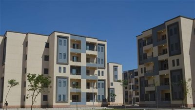 وزير الإسكان يتابع ما يتم تنفيذه من مشروعات بمدينة العاشر من رمضان