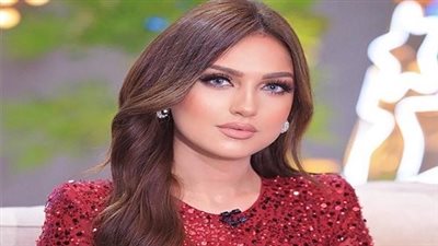 بتوقيع ياسمين عز..  المنظر الشتوي ونظرة المثلث المقلوب أهم قواعد عيد الحب