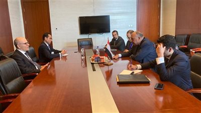 وزير الخارجية يلتقي مع وزير خارجية تونس