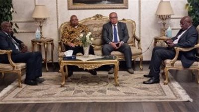 رئيس برلمان زيمبابوى يزور محافظة أسوان