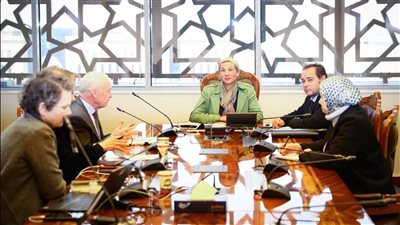وزيرة البيئة تناقش مع بعثة البنك الدولي دور برنامج تمويل سياسات التنمية في تنفيذ أجندة مصر في ملف المناخ